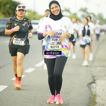 Runner Photo 6112102
