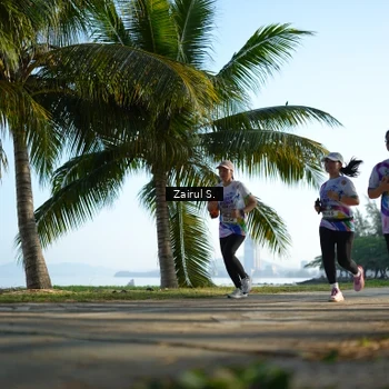 Runner Photo 6112416