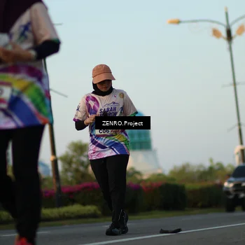 Runner Photo 6114026