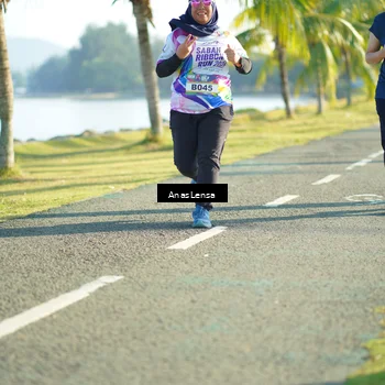Runner Photo 6114069