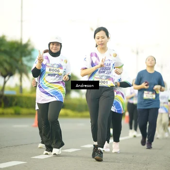 Runner Photo 6115040