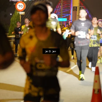 Runner Photo 6115052