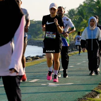 Runner Photo 6115397