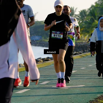 Runner Photo 6115413