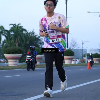 Runner Photo 6115572