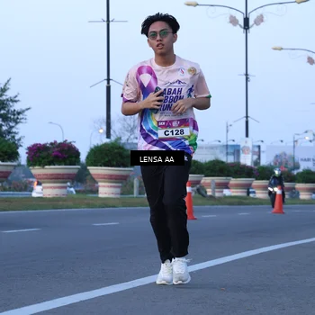 Runner Photo 6115618