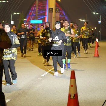 Runner Photo 6115800
