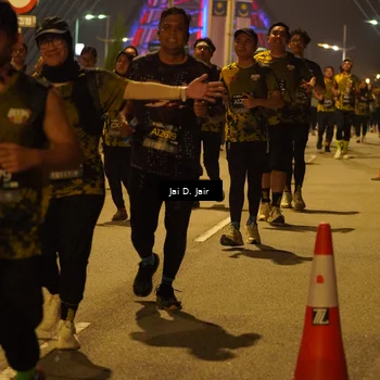 Runner Photo 6115912