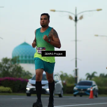 Runner Photo 6116101
