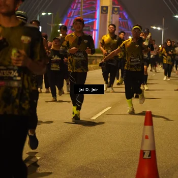 Runner Photo 6116201