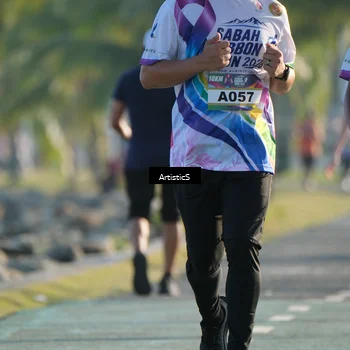 Runner Photo 6116330
