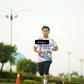 Runner Photo 6116684