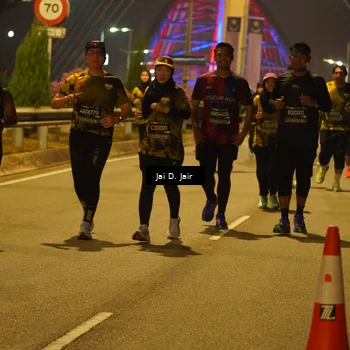 Runner Photo 6116844