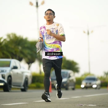 Runner Photo 6117160