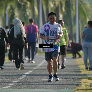 Runner Photo 6117340