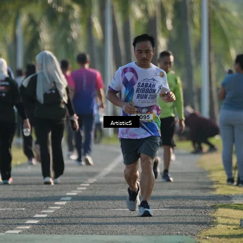 Runner Photo 6117347