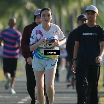 Runner Photo 6117408
