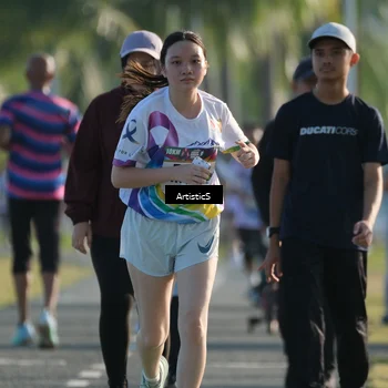 Runner Photo 6117713