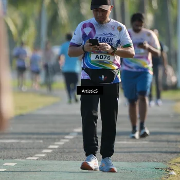 Runner Photo 6118043