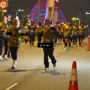 Runner Photo 6118072