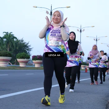 Runner Photo 6118100