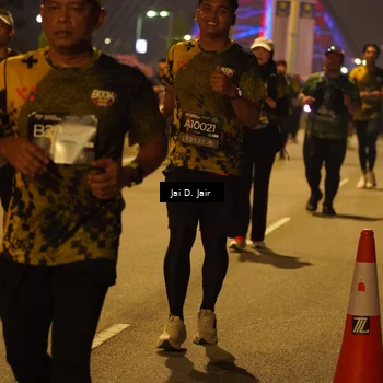 Runner Photo 6118945