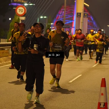 Runner Photo 6119253
