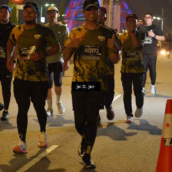 Runner Photo 6120111