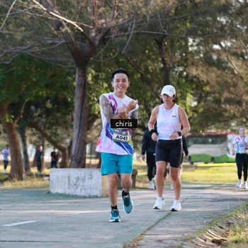 Runner Photo 6120211