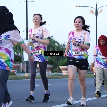 Runner Photo 6120454