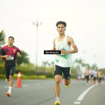 Runner Photo 6120515