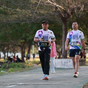 Runner Photo 6120575