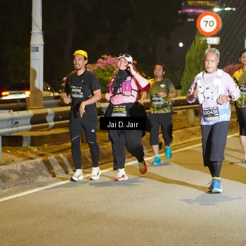 Runner Photo 6120648