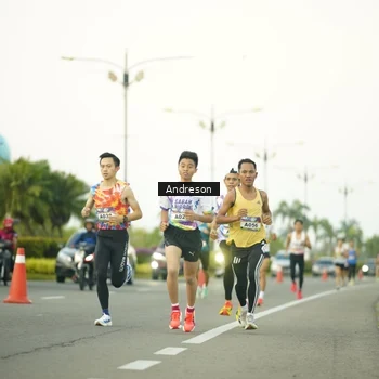 Runner Photo 6120813