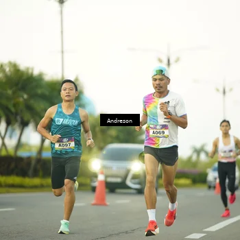 Runner Photo 6121800