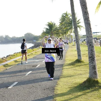 Runner Photo 6124019