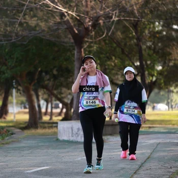 Runner Photo 6124067
