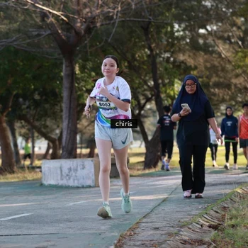 Runner Photo 6125391