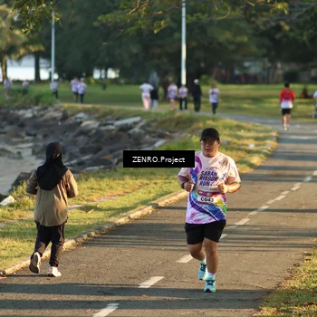 Runner Photo 6125467