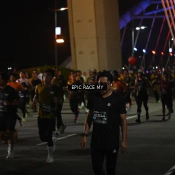 Runner Photo 6128042