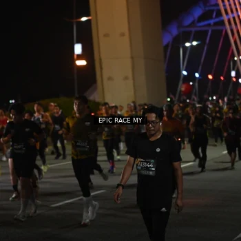 Runner Photo 6128045