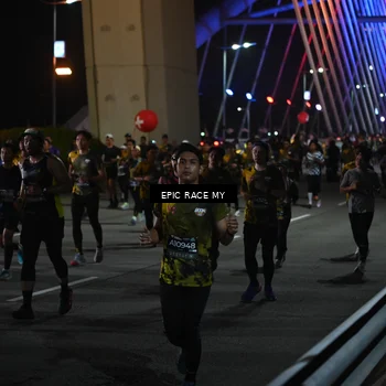 Runner Photo 6128070