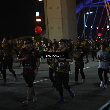 Runner Photo 6128086