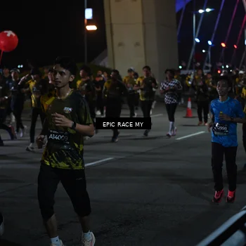 Runner Photo 6128124