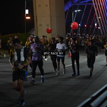 Runner Photo 6128211