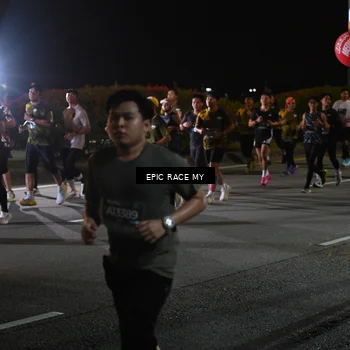 Runner Photo 6128255