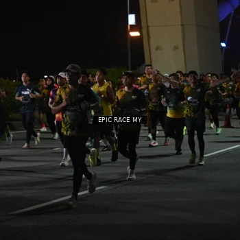 Runner Photo 6129871
