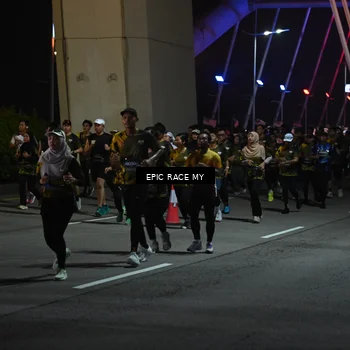 Runner Photo 6130102