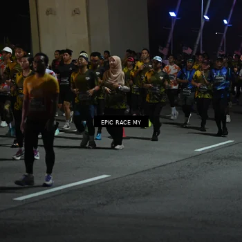 Runner Photo 6130114