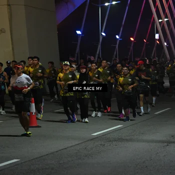 Runner Photo 6130115